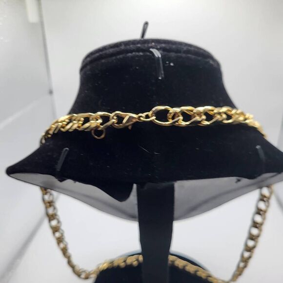 Vintage 80s Chunky Gold Curb Chain Necklace - Picture 3 of 4